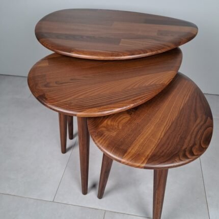 Klismos Nesting Table in Solid Wood